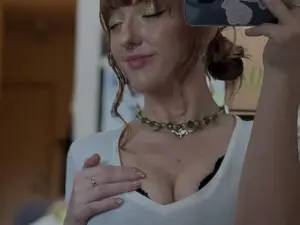 Myfreecams Free Live Porn of foxxyyredd