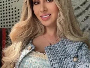 Myfreecams Free Live Porn of KylieBenton