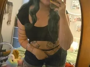 Myfreecams Sex Chat of sarah_e_xx