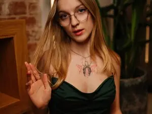 Myfreecams Sex Chat of BlondieMuse_