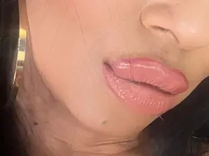 Myfreecams Watch Live Sex Cams of BlackRoxxx