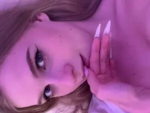 Myfreecams Sex Chat of Litttle_angel
