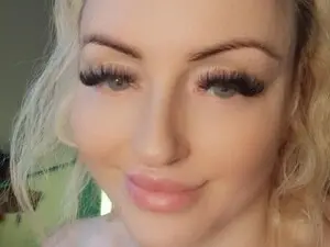 Myfreecams Sex Chat of NADINNNE