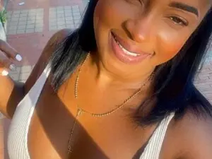 Myfreecams Free Porn Cam of Larhy_Qeen_