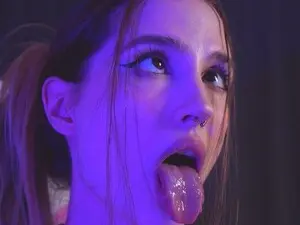 Myfreecams Free Live Porn of NeonShine