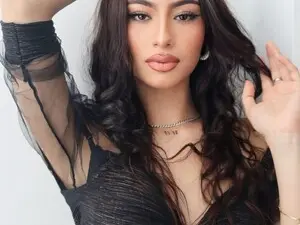 Myfreecams Sex Chat of Alaia_cooper