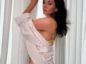 Myfreecams Sex Cam of AdelleVixen
