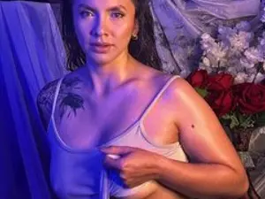 Streamate Sex Cam of Lucia_s