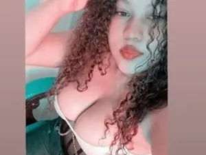 Streamate Live Sex Cam of LunaStar19