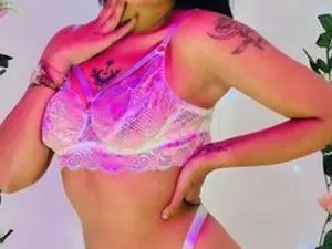 Streamate Nude Webcam of UnderBaby