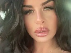 Streamate Live Sex of Naughty_Crystal