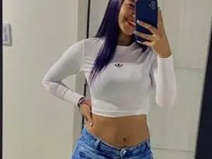 Streamate Live Porn of Liiitttlengells