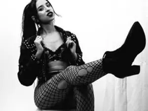 Streamate Live Sex Cam of Sharonlondonn