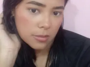 Streamate Sex Chat of DulceNyraKm