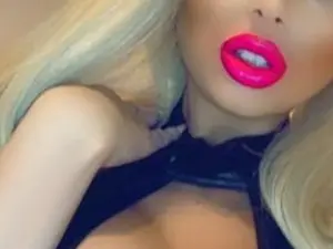 Streamate Best Webcam of BlondieBarbieBabe