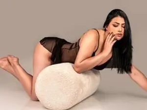 Streamate Free Porn Cam of SaharaLyn