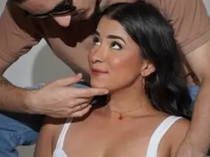 Streamate Nude Webcam of EmmaSuarez