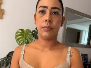 Streamate Nude Webcam of Luisahot33