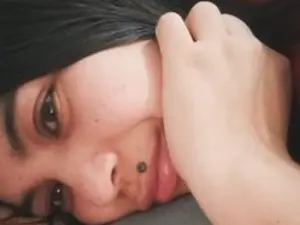 Streamate Free Porn Cam of ZoeMultiSquirt