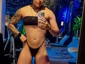 Streamate Adult Webcams of ZhoeSexyGirl