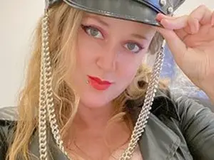 Streamate Free Porn Cam of GoddessKisica