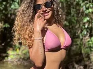 Streamate Best live sex cam show of RiriWilde