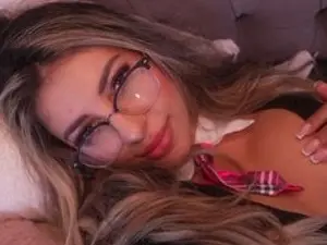 Streamate Live Porn of ALISON_ROSS
