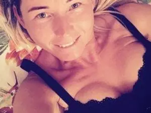 Streamate Adult Webcam of xSWEET_EWAx