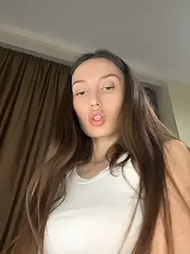 Stripchat Adult Webcam of Polli_Kiss