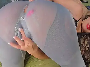 Stripchat Free Porn Cam of RedAssHottie