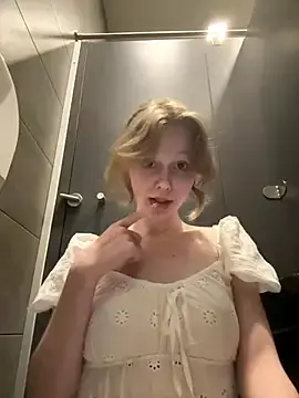 Stripchat Best Webcam of Julie_Cutie