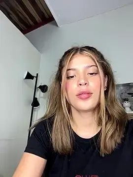 Stripchat Live Sex Cam of _Alice_1