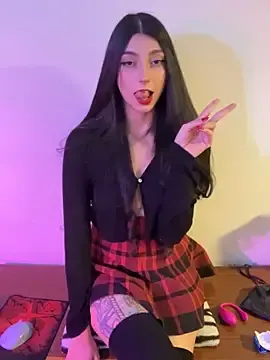 Stripchat Free Porn Cam of Felicia_smok3