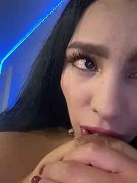 Stripchat Sex Cam of Maddy_Rouse_