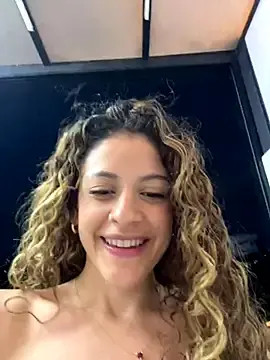 Stripchat Free Live Porn of alana15