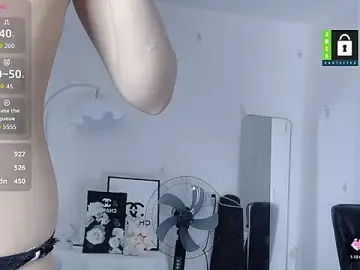 Stripchat Adult Webcam of momo-5952