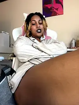 Stripchat Live Sex Cam of goddessxdreaxo