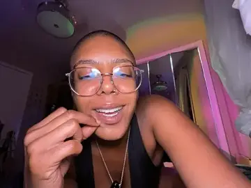 Stripchat Free Live Porn of aliayourfav
