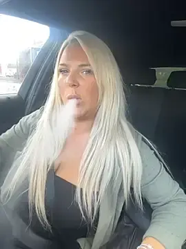 Stripchat Free Live Porn of Bustyblondebabe32