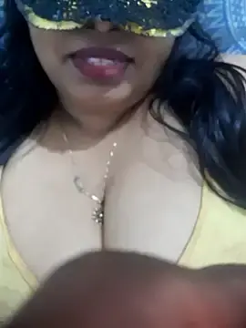 Stripchat Sex Cam of chubby_wife