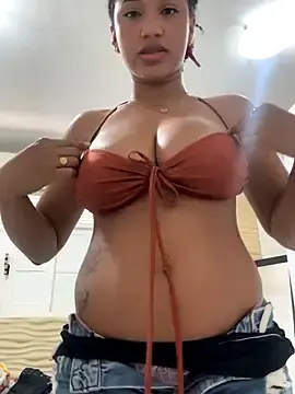 Stripchat Sex Cam of zarinha22