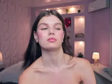 Stripchat Sex Cam of FloraDobb