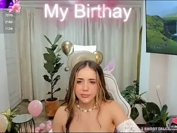 Stripchat Sex Cam of ShelbyHagen