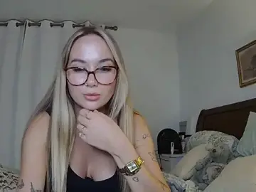 Stripchat Nude Webcam of BarbieDolly_x