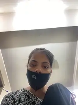 Stripchat Live Sex of Sandhya_77