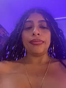 Stripchat Adult Webcam of canela_10