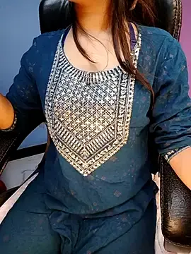 Stripchat Watch Live Sex Cams of Aditi_1